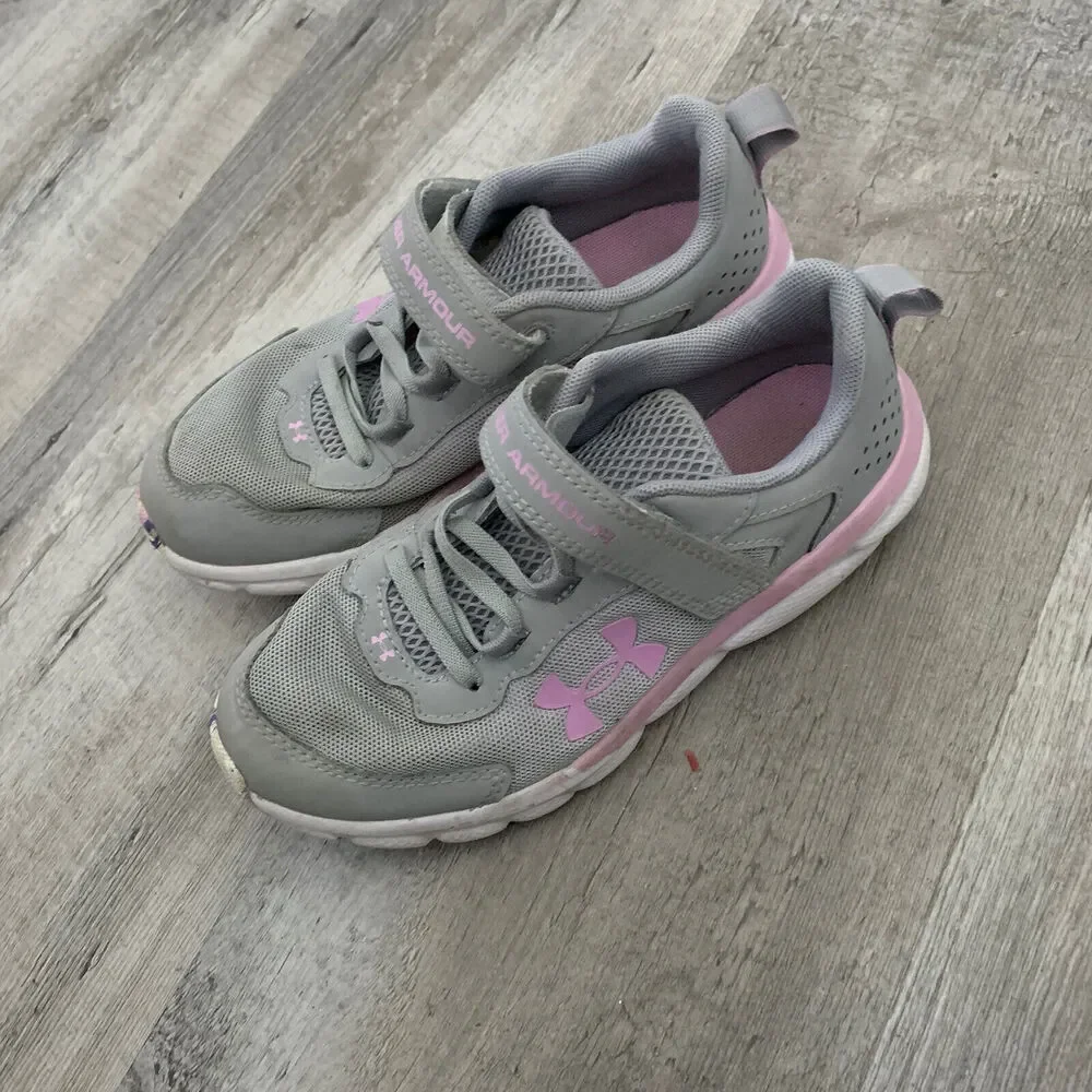 Under Armour UA Assert 9 AC Grey/Lilac/Pink Girls Sneakers Mesh Size 2Y